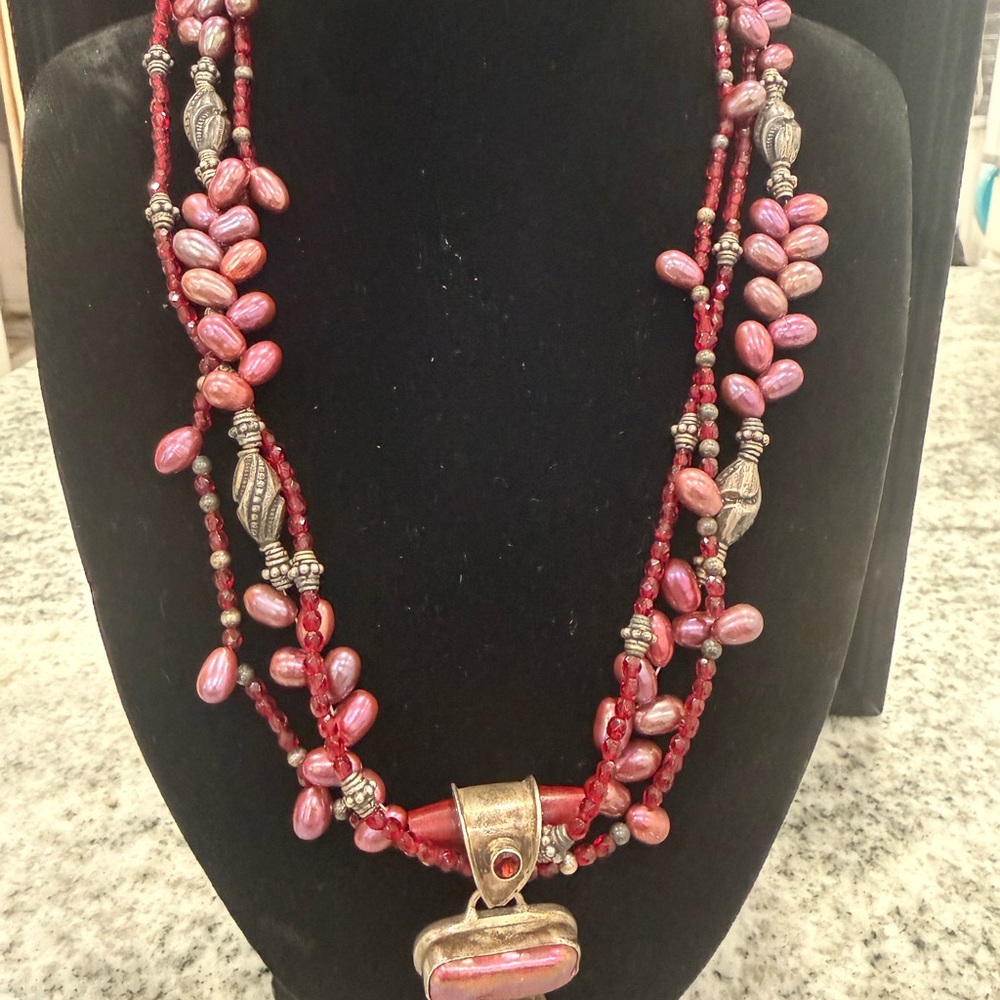 Pearl and Garnet Pendant Necklace in 925 Sterling Silver